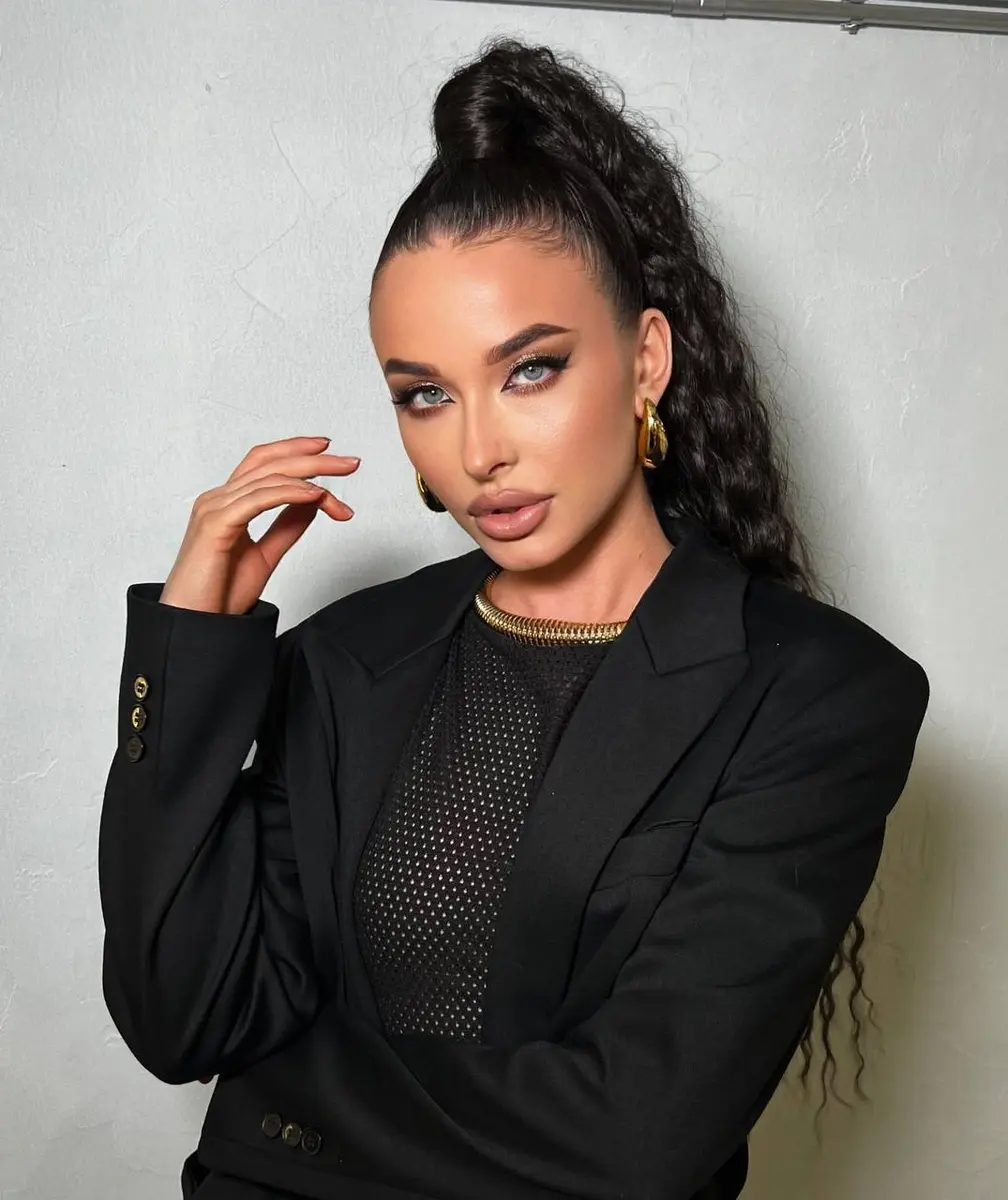 Аскания эскорт в городе Дубай