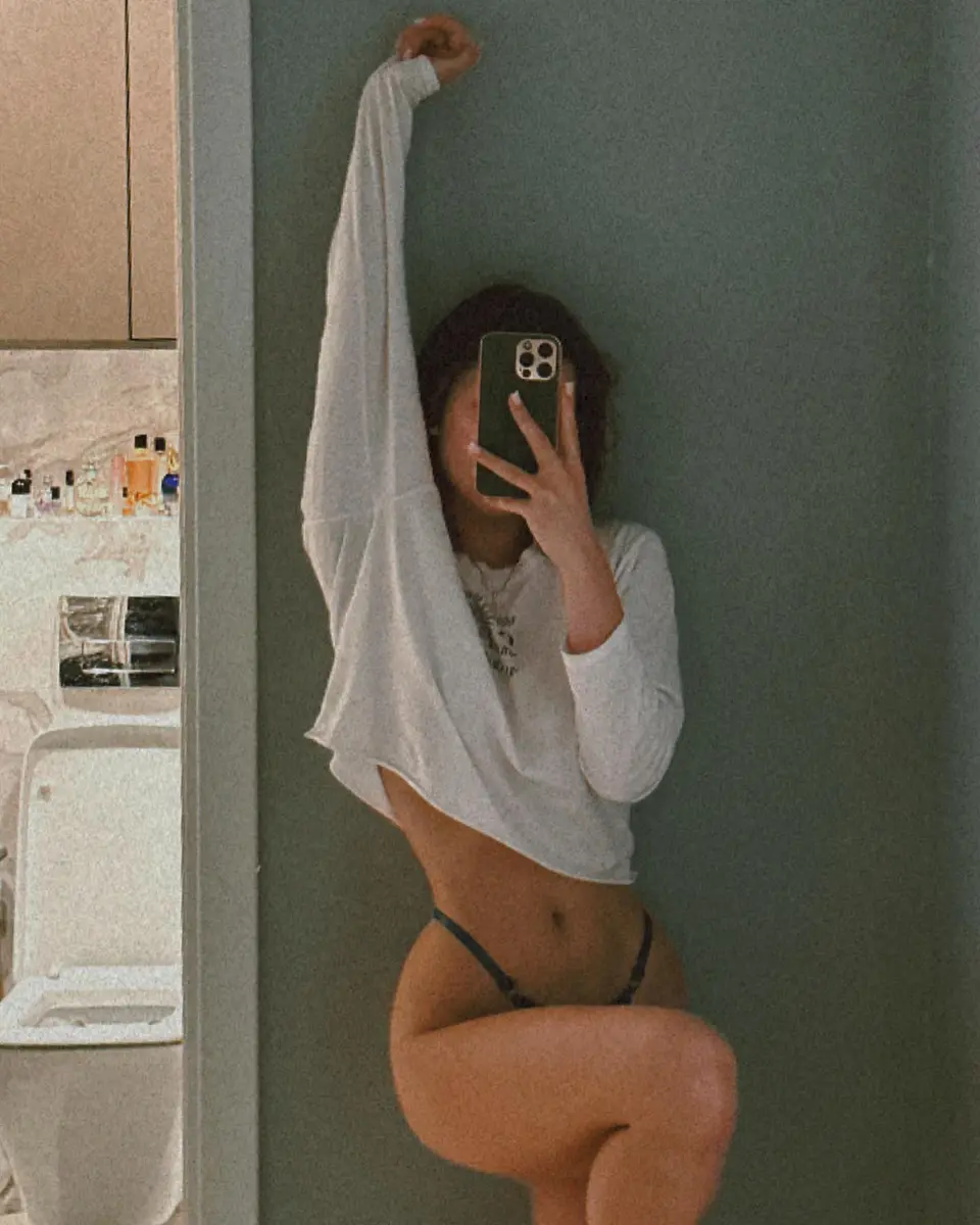 Favona эскорт в городе Дубай