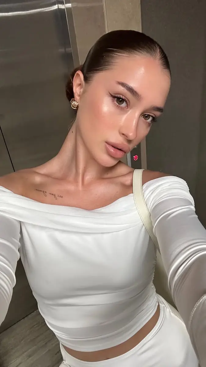 Favona эскорт в городе Дубай