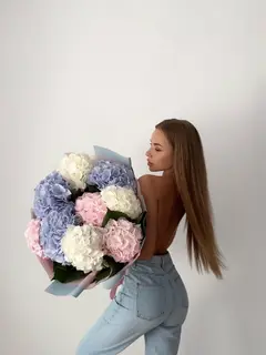 Онисс эскорт в городе Дубай