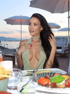 Сафими эскорт в городе Дубай