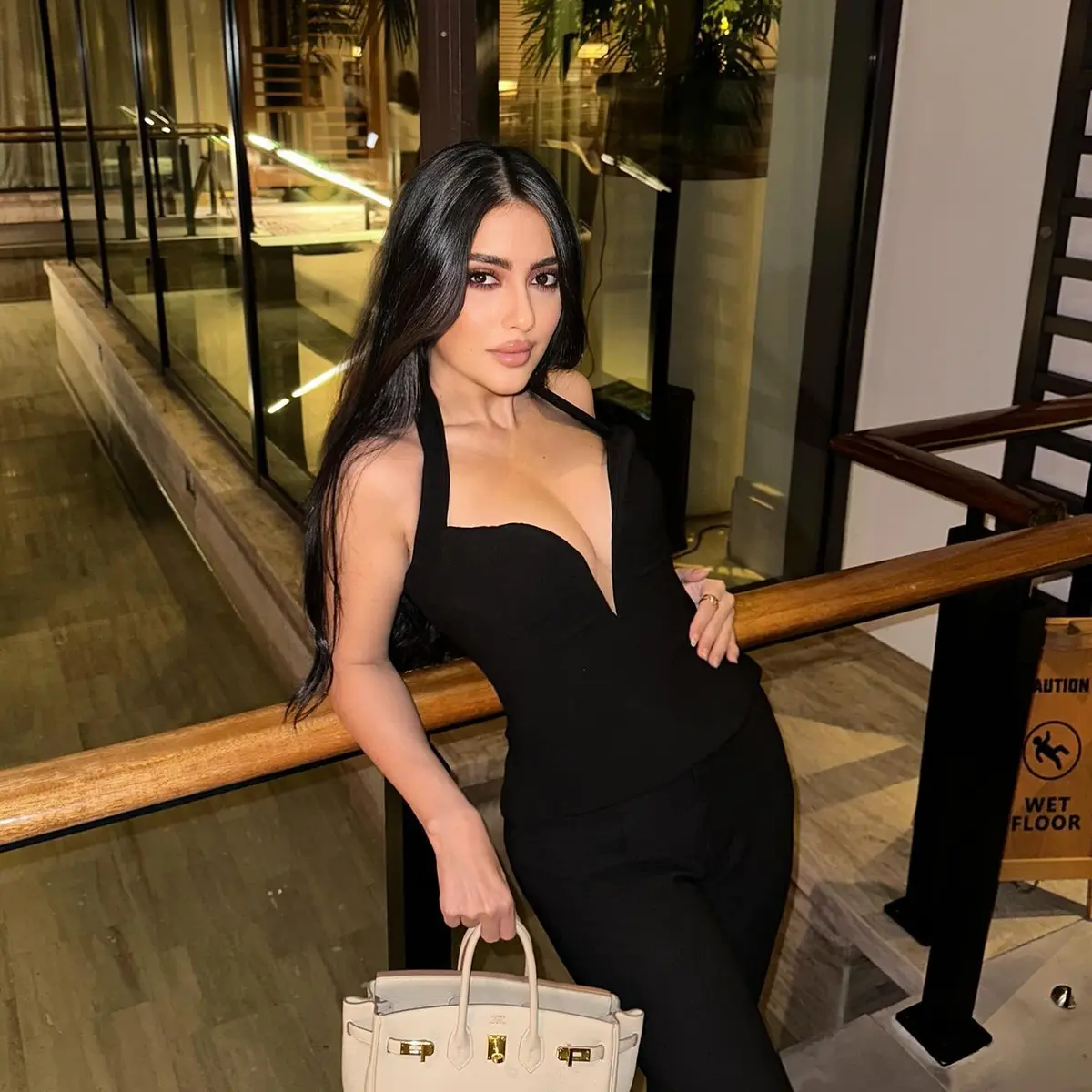 Зарина эскорт в городе Дубай